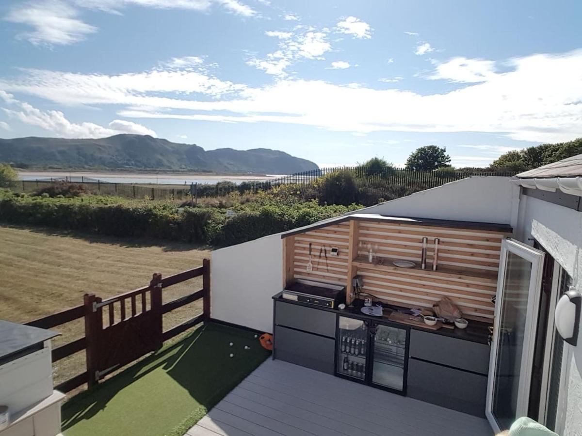 3 Bedroom Deganwy Sea View Beach House Ll31 Bagian luar foto