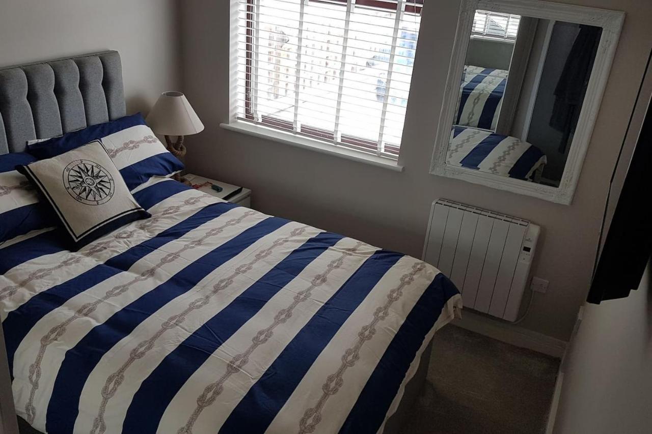 3 Bedroom Deganwy Sea View Beach House Ll31 Bagian luar foto