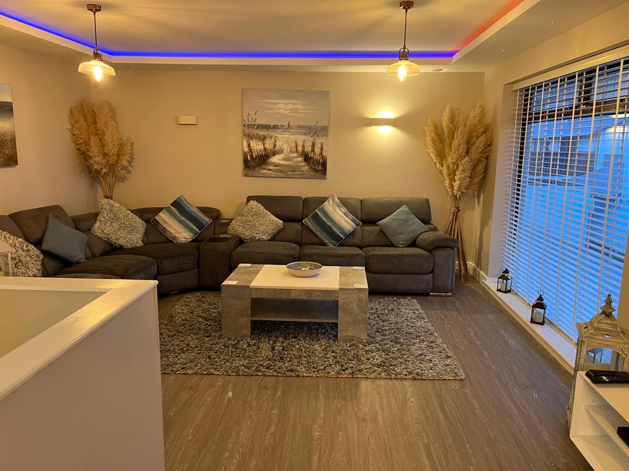 3 Bedroom Deganwy Sea View Beach House Ll31 Bagian luar foto