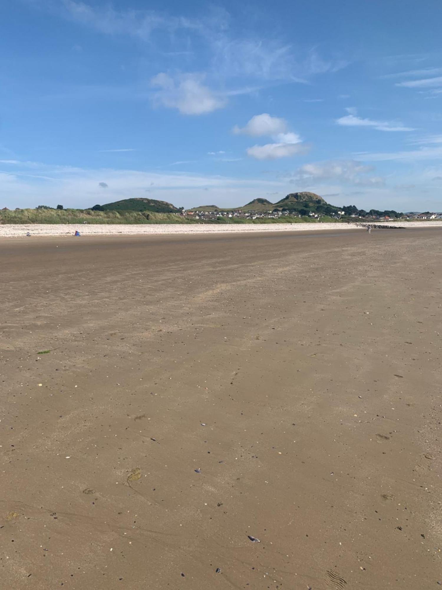 3 Bedroom Deganwy Sea View Beach House Ll31 Bagian luar foto